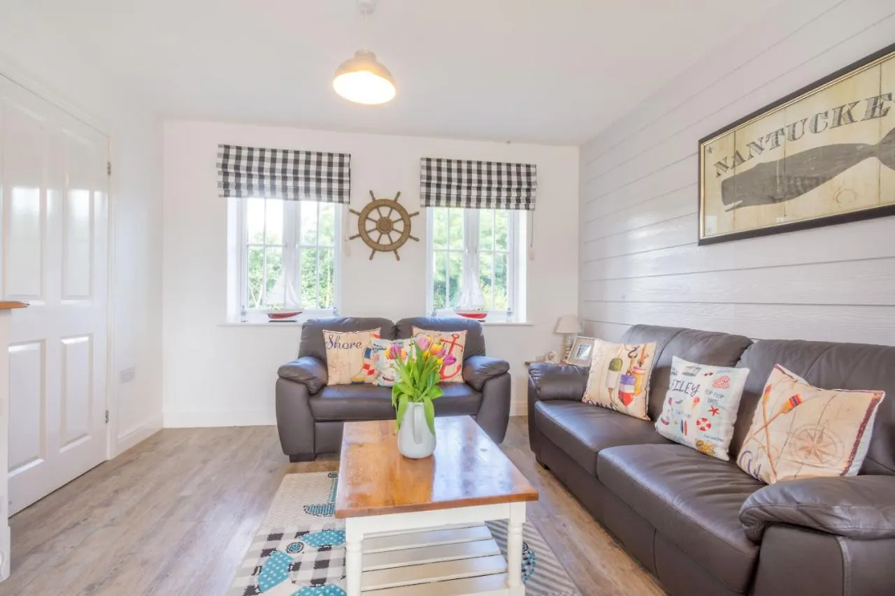Lilipad Cottage Reighton 0*,